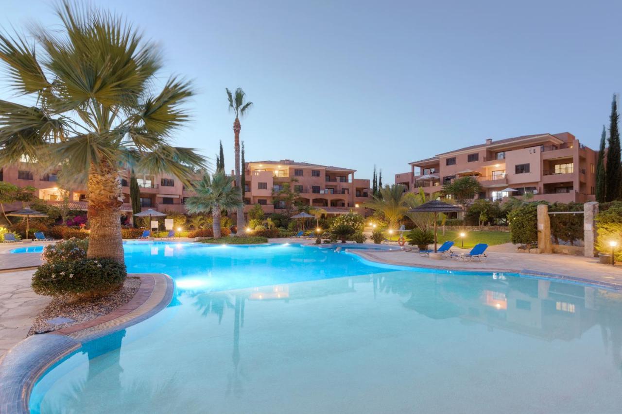 Resitour - Aphrodite Gardens Paphos Exteriör bild