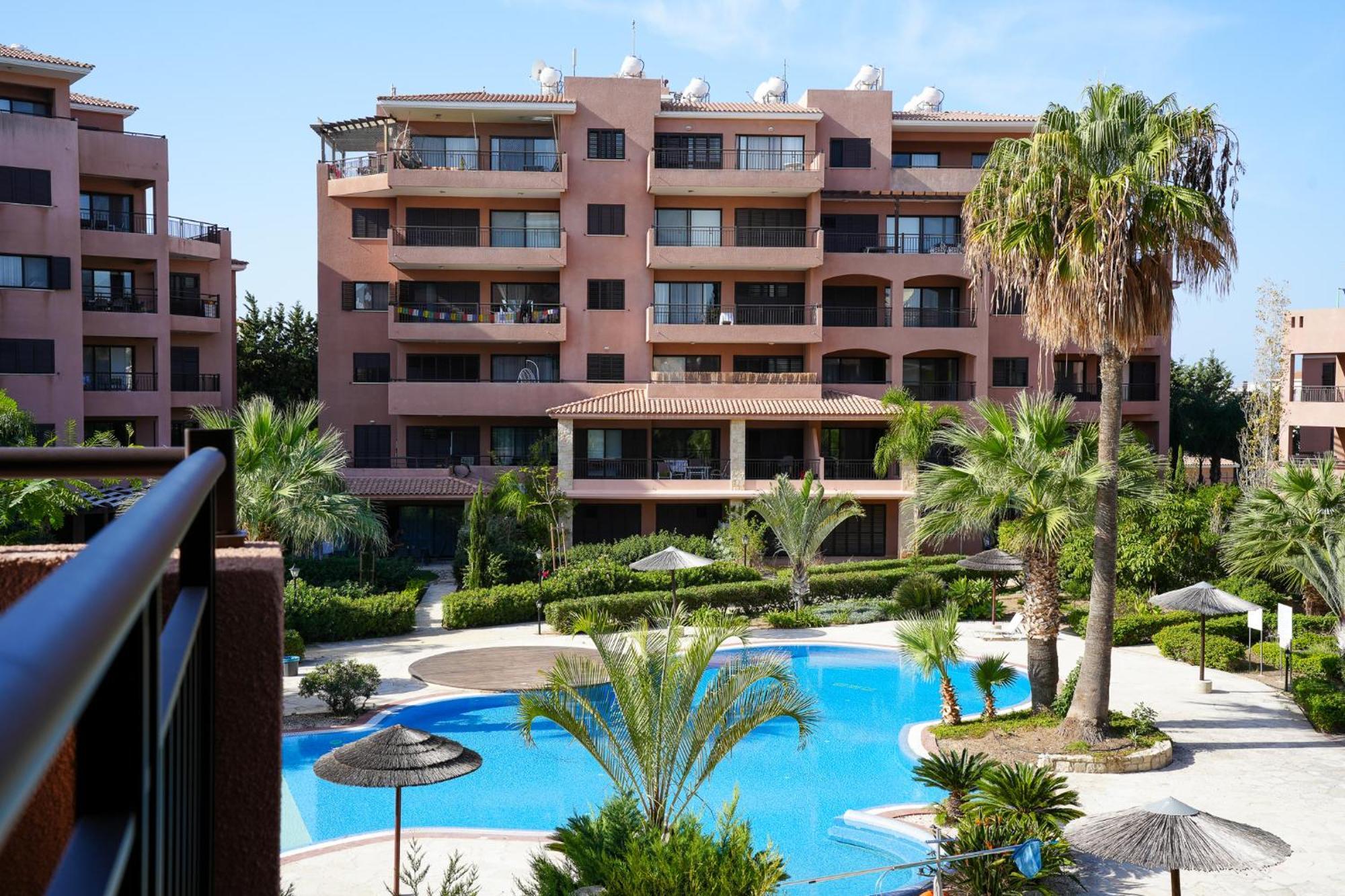 Resitour - Aphrodite Gardens Paphos Exteriör bild
